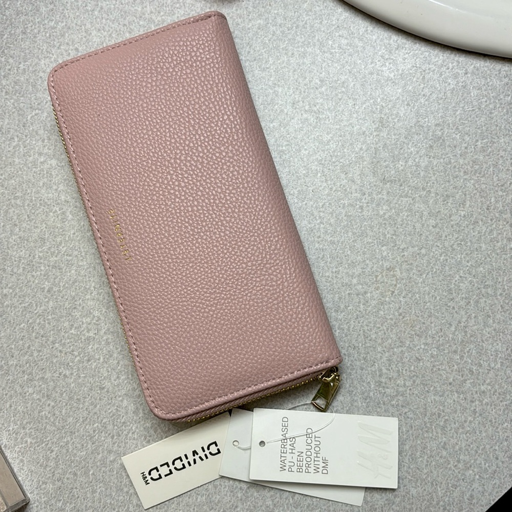 Pinky Wallet